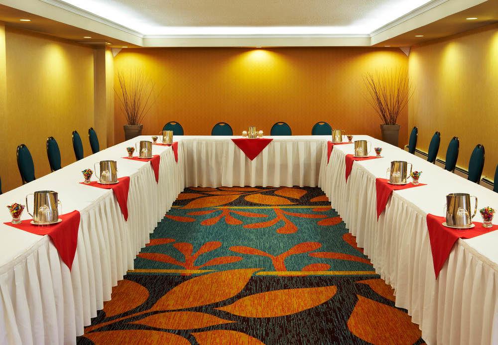 The Carleton Suite Hotel Оттава Экстерьер фото